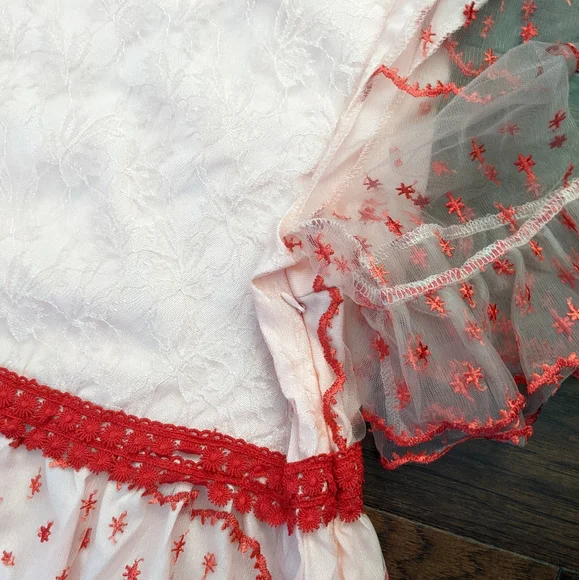 NWOT Pink and Red Lace Dress w Bell Sleeves Sweet & Unique - Picture 4 of 7